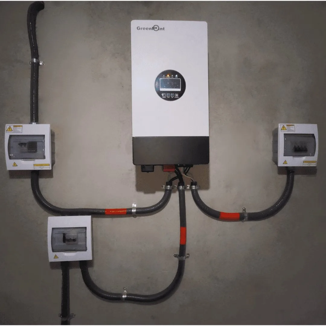 Inversor GreenPoint instalado en sistema off-grid en Rionegro, Santander